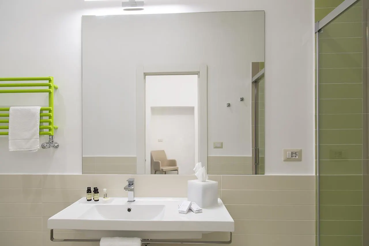 The Five Rooms Napoli Italien